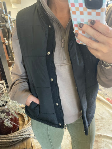 Essential Quilted Vest- Black