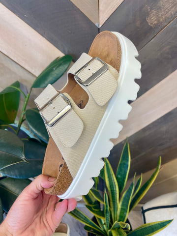 Jazmine Sandles